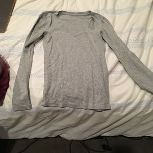 Gray Gap basic vneck